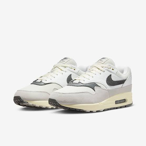 Nike AirMax 1 white & brown